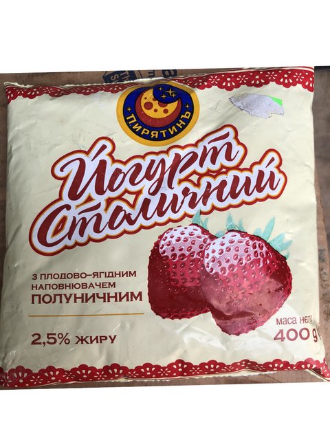 Йогурт питний ПИРЯТИН полуниця, 2,5%, 400 г